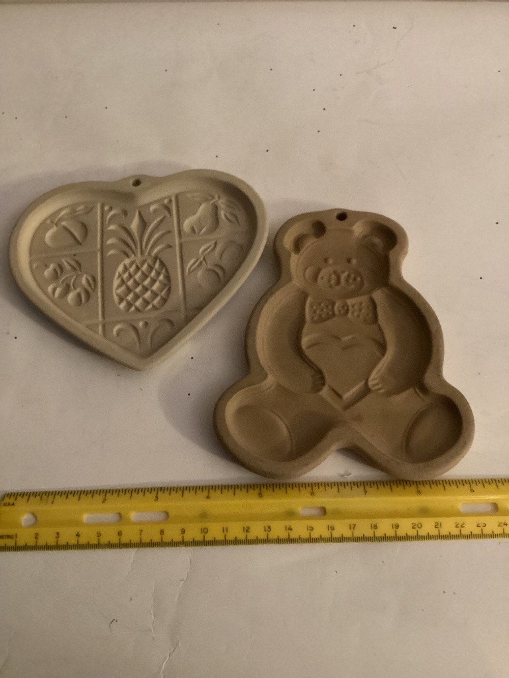 2 Pampered Chef Cookie Molds, Teddy Bear and Hospitality Heart